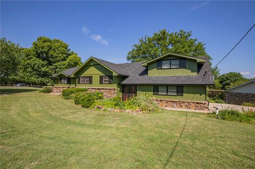820 S 13th St, Rogers, AR, 72758-5102 | Card Image
