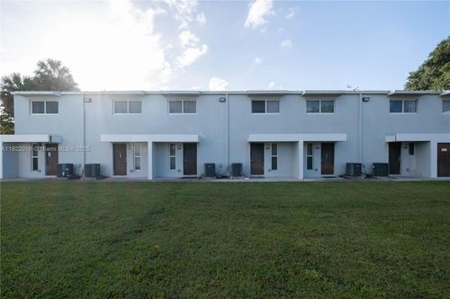 323-1968 Nw 4th Ct, Miami, FL, 33136-1221 | Card Image
