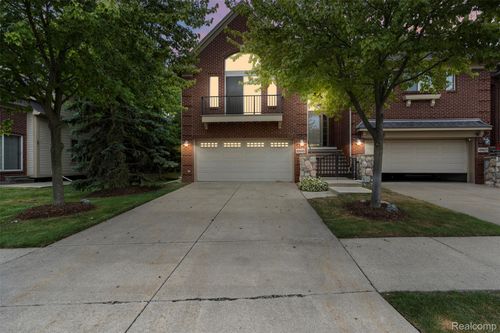 45815 Grant Ct, Macomb, MI, 48044-4095 | Card Image