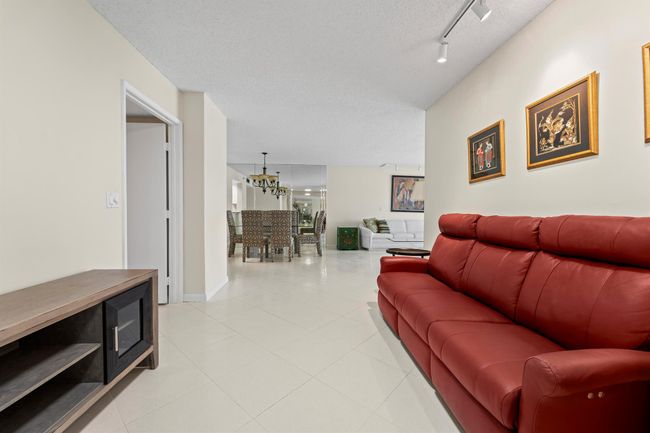 APT-105 - 14112 Huntington Pointe Dr, Condo with 2 bedrooms, 2 bathrooms and null parking in Delray Beach FL | Image 18