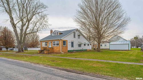120 E Oak St, Broadwell, IL, 62634-6327 | Card Image