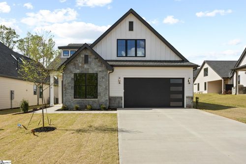 114 Deer Vista Dr, Greer, SC, 29651-7482 | Card Image