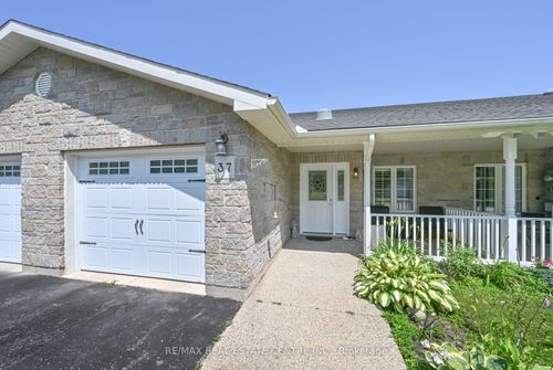 37 Garden Grove Cres, Wasaga Beach, ON, L9Z0E6 | Card Image