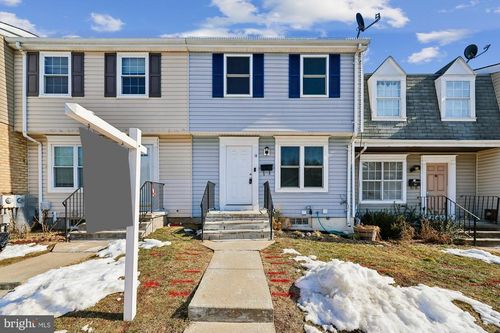 10c-18 N Pendleton Ct, FREDERICK, MD, 21703-6141 | Card Image