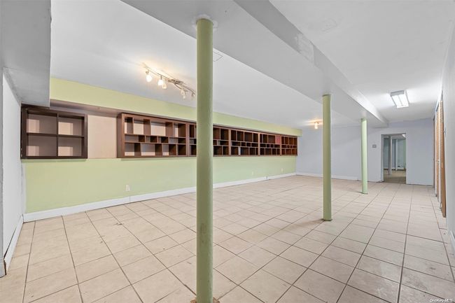 16-11 Cornelia St, Home with 7 bedrooms, 3 bathrooms and null parking in Ridgewood NY | Image 14