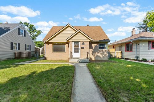 3449 N 77th Street, Milwaukee, WI, 53222 | Card Image