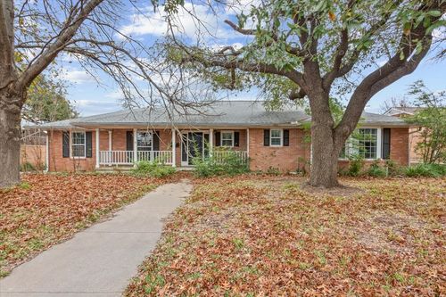 2917 Braemar Dr, Waco, TX, 76710-2122 | Card Image