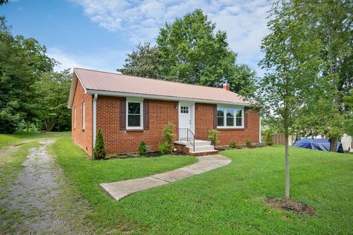 218 Roosevelt Rd, Mcminnville, TN, 37110-1236 | Card Image