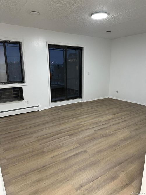 4d-4128 71st St, Woodside, NY, 11377-3973 | Card Image