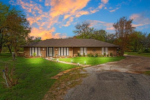 110 Bois D Arc St, Tom Bean, TX, 75491-3596 | Card Image