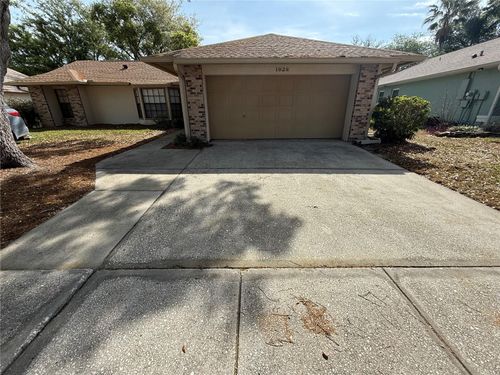 1928 Twisting Ln, WESLEY CHAPEL, FL, 33543-5415 | Card Image