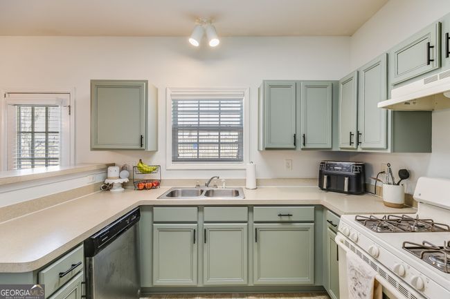820 Ash St, House other with 2 bedrooms, 3 bathrooms and 1 parking in Canton GA | Image 8