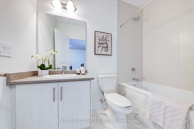 12 Schmeltzer Cres, House attached with 3 bedrooms, 3 bathrooms and 1 parking in Richmond Hill ON | Image 14