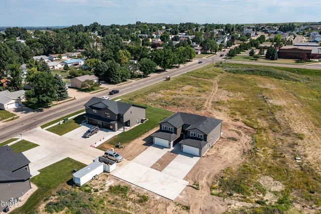 1710 Heart Ridge Loop Se, Townhouse with 3 bedrooms, 3 bathrooms and null parking in Mandan ND | Image 17