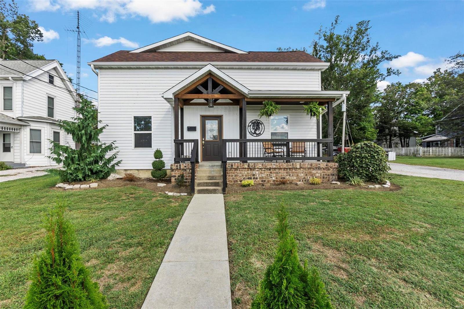 Walnut St, Perryville, MO 63775