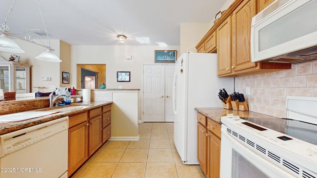 14 Edgewater Path, Home with 2 bedrooms, 2 bathrooms and null parking in BARNEGAT NJ | Image 6