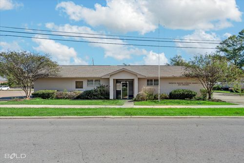 201 Crosby St, Mansfield, LA, 71052-2613 | Card Image