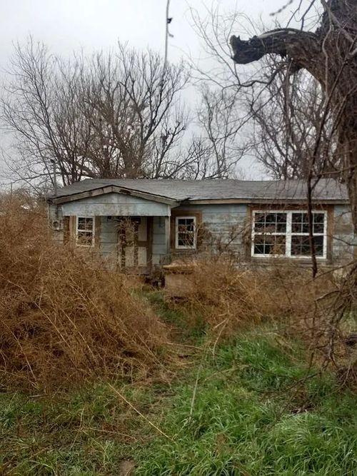 808 N Garfield Avenue, Rotan, TX, 79546 | Card Image