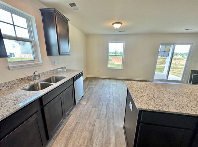 469 Seaborn Cir, House other with 3 bedrooms, 3 bathrooms and null parking in Pendleton SC | Image 8