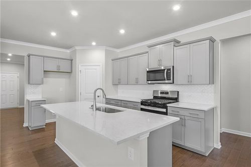 452 Village Ln, Fairburn, GA, 30213-5543 | Card Image