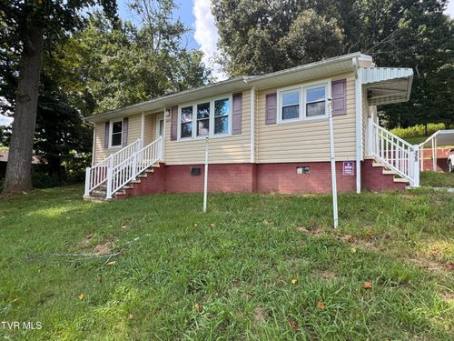 325 Mullins St, Kingsport, TN, 37665-1624 | Card Image