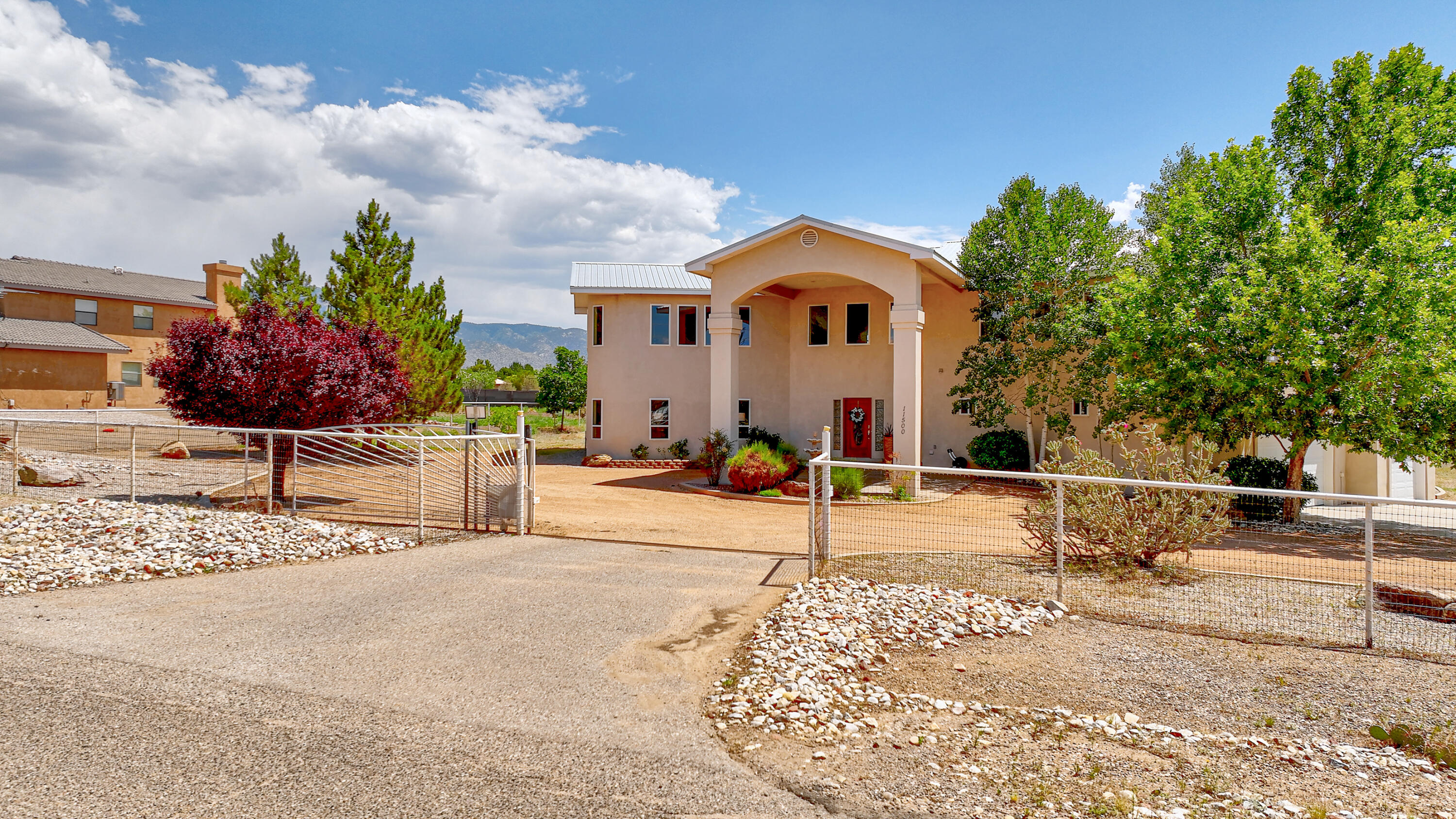 Modesto Ave, Albuquerque, NM 87122