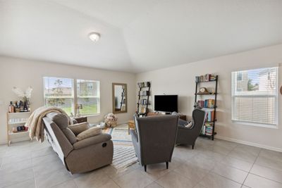 Elevated ceiling in living room | Image 3