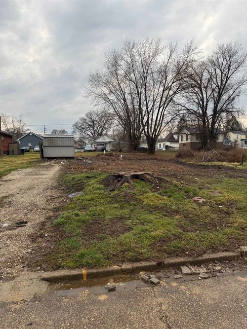 4748 Clay St, Ashland, KY, 41101-6555 | Card Image