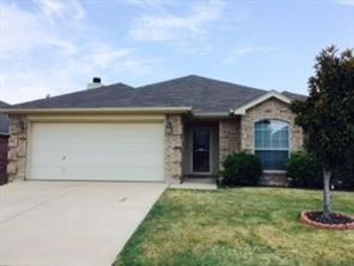 9304 Marilyn Ct, White Settlement, TX, 76108-3563 | Card Image