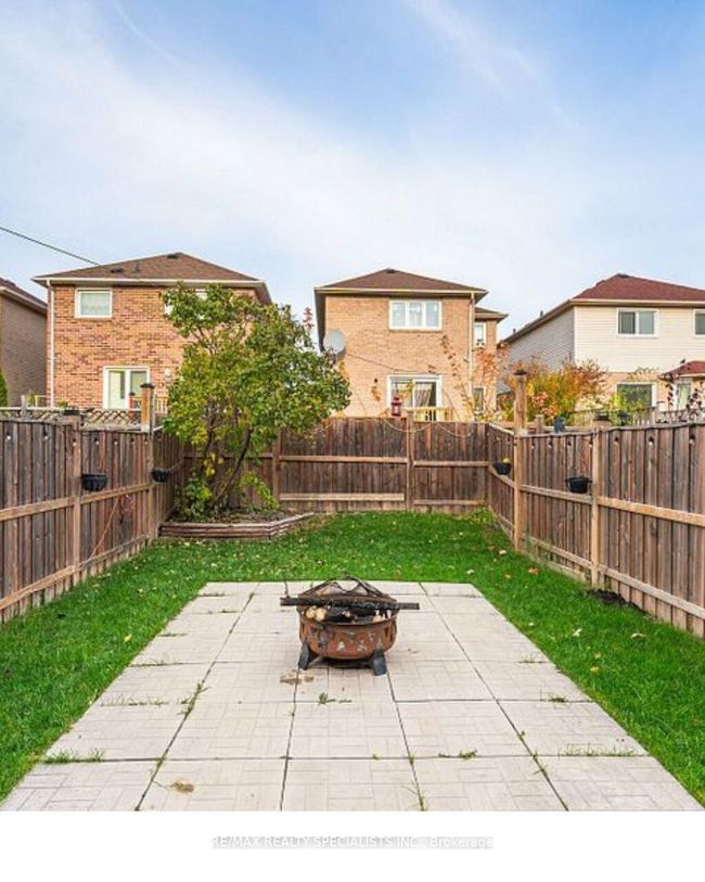 13 Dino Crt, House attached with 4 bedrooms, 3 bathrooms and 3 parking in Brampton ON | Image 15