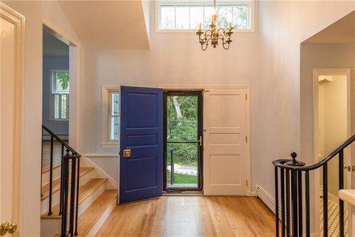 2 Locust Ln, Bronxville, NY, 10708-4916 | Card Image