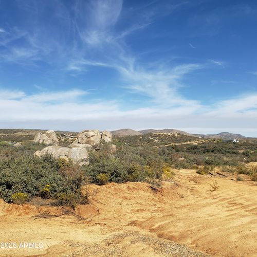 0 E Cardinal Ln, Dewey, AZ, 86327 | Card Image