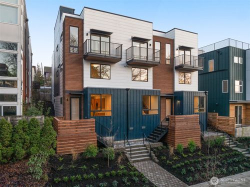 914 B 15th Ave, Seattle, WA, 98122 | Card Image