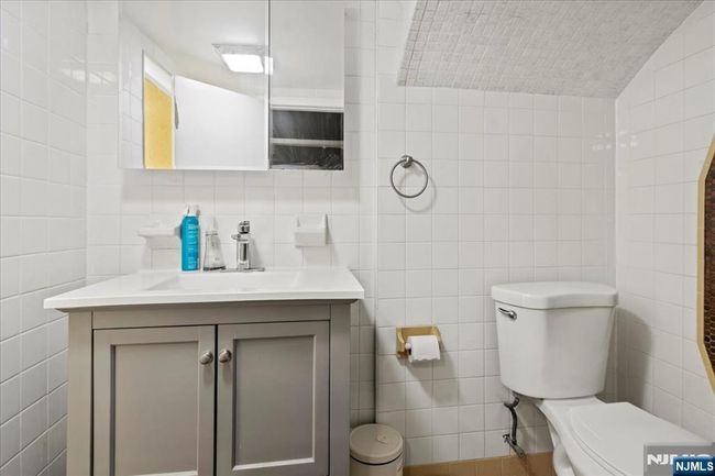 218 8 Th St, Home with 6 bedrooms, 3 bathrooms and null parking in Fairview NJ | Image 5