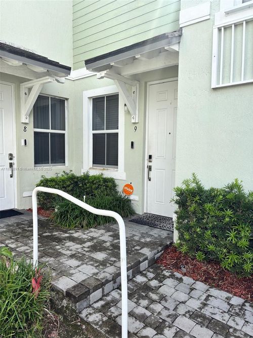 unit-9-133 Se 28th Ter, Homestead, FL, 33033-7282 | Card Image