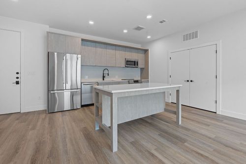 313-4315 S Congress Ave, Austin, TX, 78745-1105 | Card Image