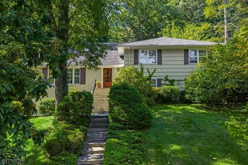 1153 Ridge Dr, Mountainside, NJ, 07092-2013 | Card Image