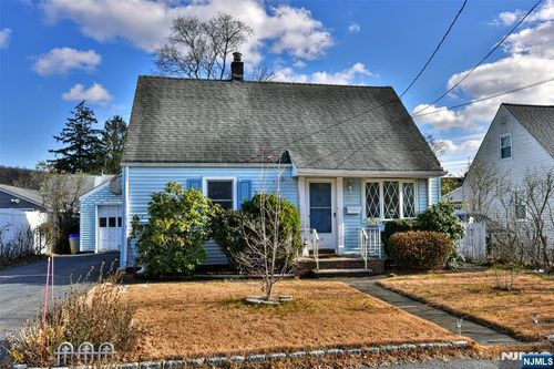 72 Burnside Pl, Haskell, NJ, 07420-1054 | Card Image