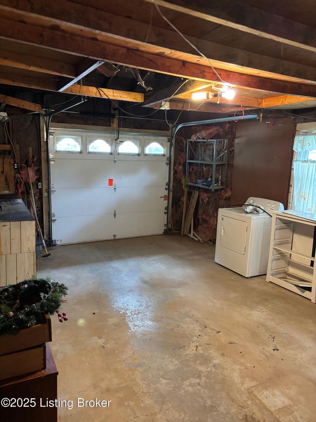 Garage | Image 11