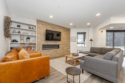 205-332 Gosling Gdns, Guelph, ON, N1L0P8 | Card Image