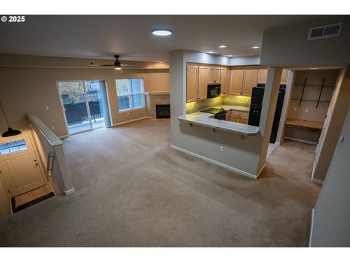 10910 Sw Huntington Ave, Tigard, OR, 97223-1951 | Card Image