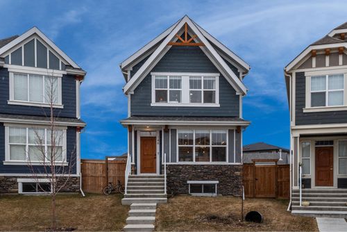 146 Magnolia Sq Se, Calgary, AB, T3M2W5 | Card Image