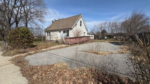 50 South St, Willimantic, CT, 06226-3335 | Card Image