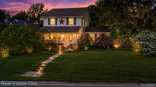 206 Broadway, Davisburg, MI, 48350-2514 | Card Image