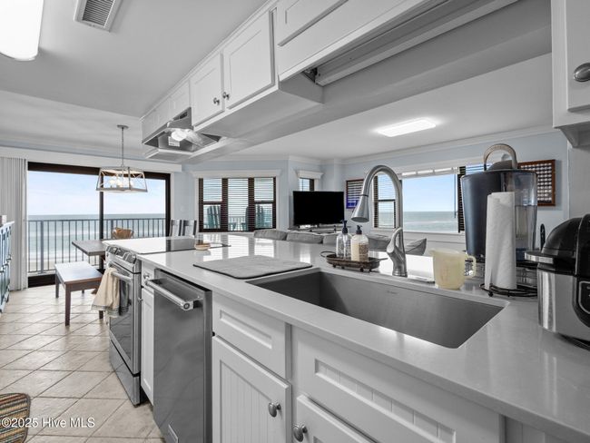 230 - 1505 Salter Path Rd, Condo with 3 bedrooms, 2 bathrooms and null parking in Indian Beach NC | Image 6