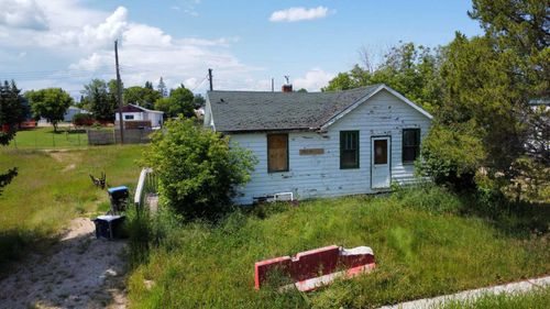 5262 49 Street, Mayerthorpe, AB, T0E1N0 | Card Image