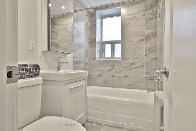 106 - 699 Eglinton Ave W, Home with 2 bedrooms, 1 bathrooms and 1 parking in Toronto ON | Image 14
