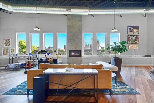 1601 Jefferson St, Kansas City, MO, 64108-1133 | Card Image