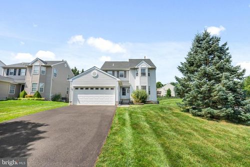 726 Queen Rd, COLLEGEVILLE, PA, 19426-1762 | Card Image