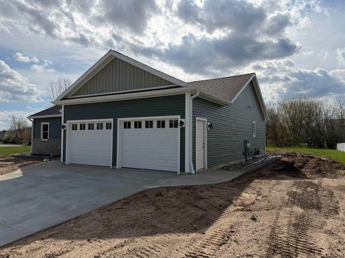 4173 Evergreen Rd, Adrian, MI, 49221-8491 | Card Image